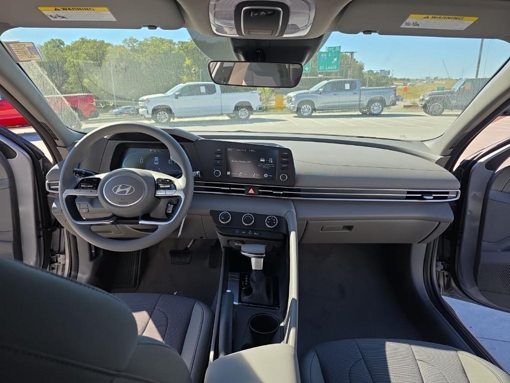 new 2025 Hyundai Elantra car, priced at $21,533