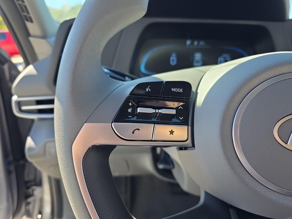 new 2025 Hyundai Elantra car, priced at $21,533