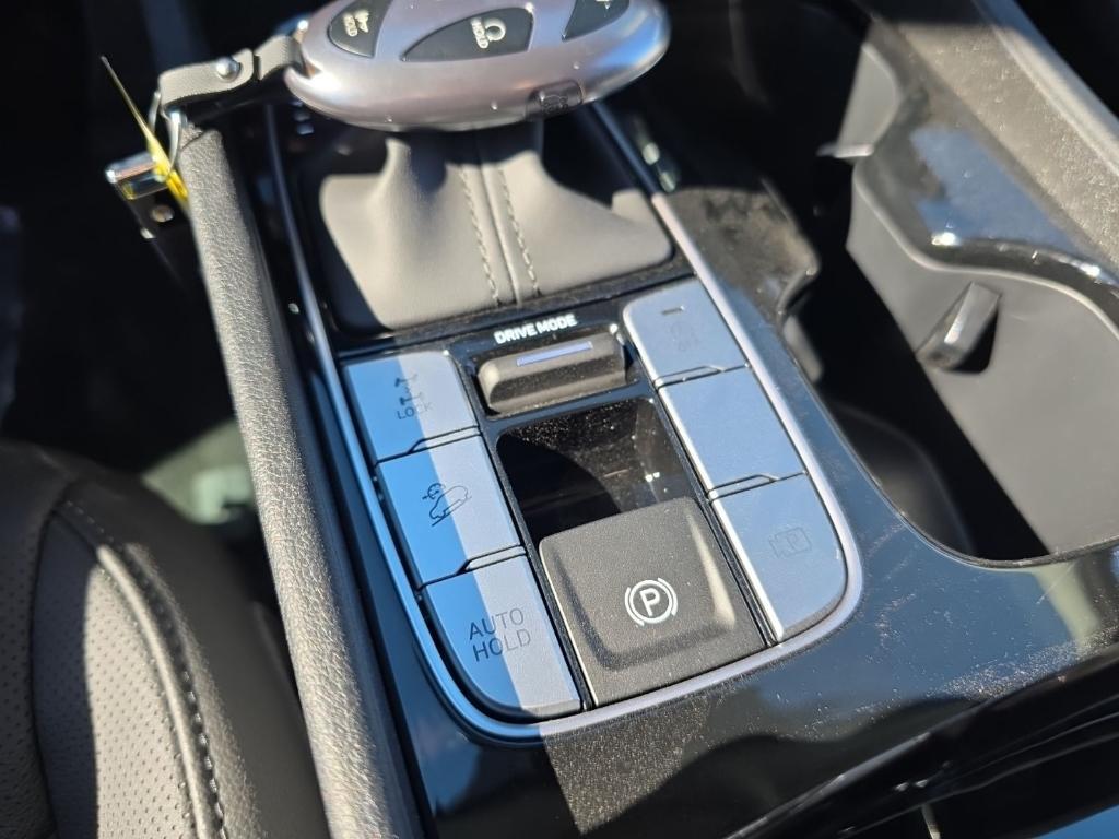 new 2026 Hyundai Tucson car, priced at $38,210