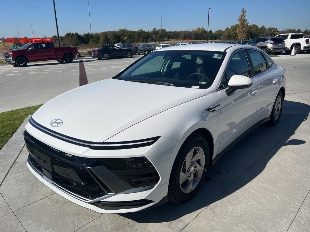 new 2025 Hyundai Sonata car, priced at $26,912