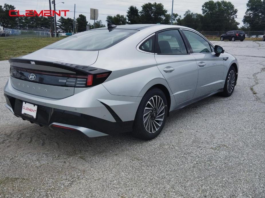 new 2024 Hyundai Sonata Hybrid car, priced at $38,370