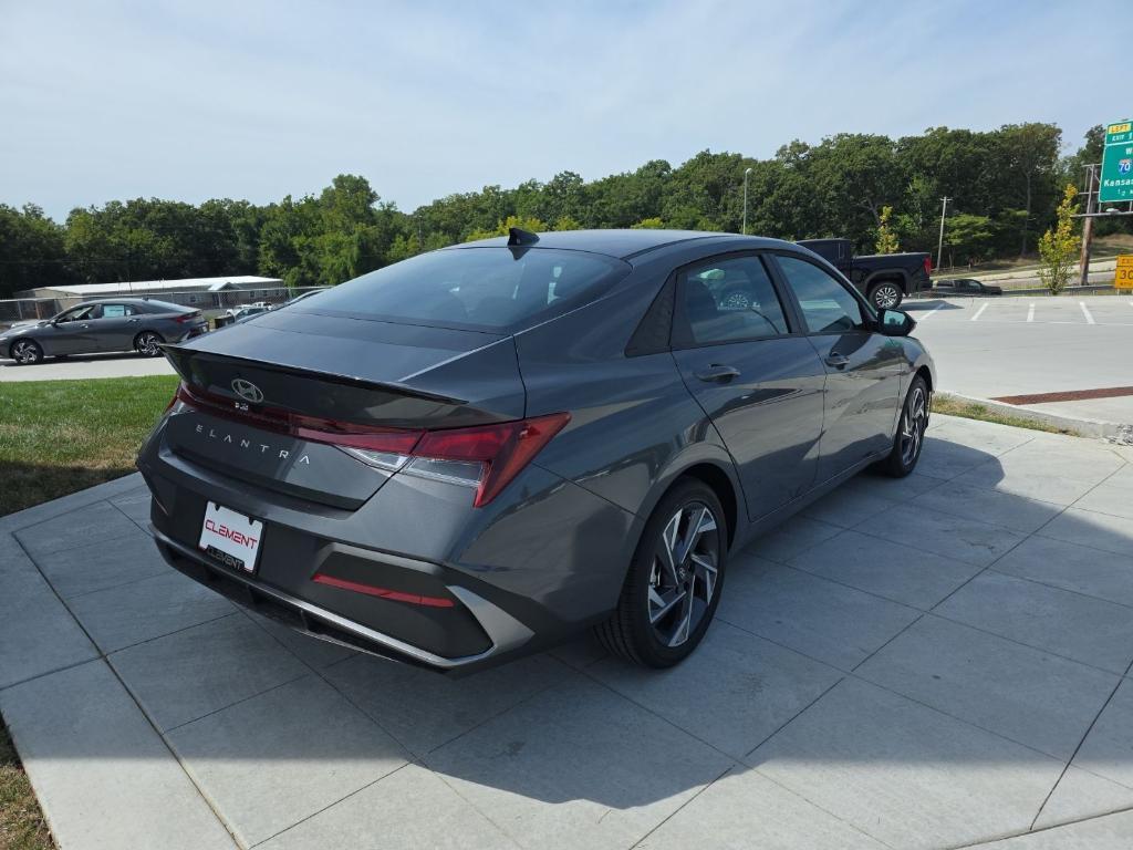 new 2025 Hyundai Elantra car, priced at $21,369