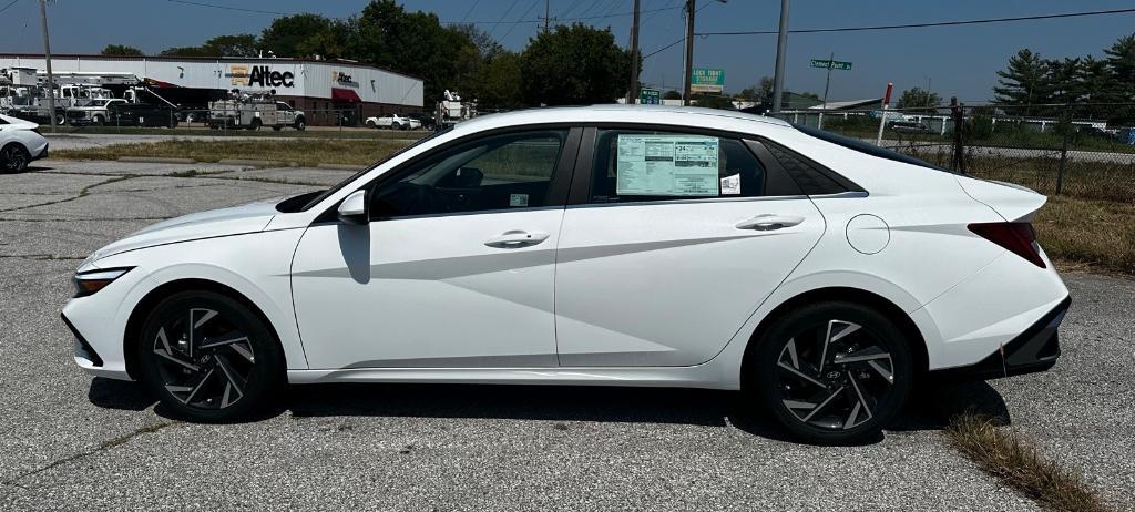 new 2024 Hyundai Elantra car, priced at $26,888