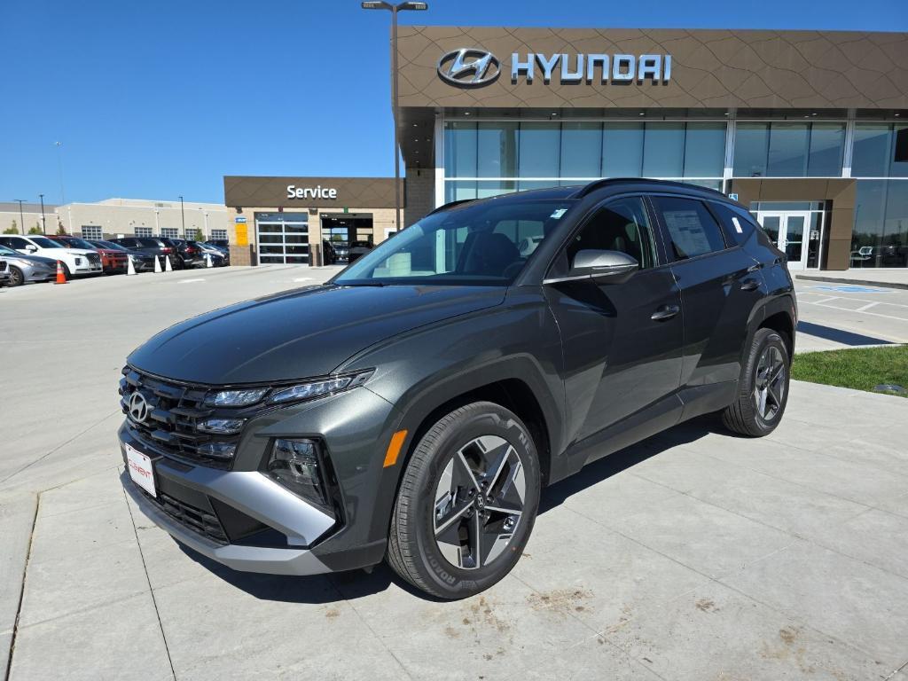 new 2025 Hyundai TUCSON Hybrid car, priced at $31,153