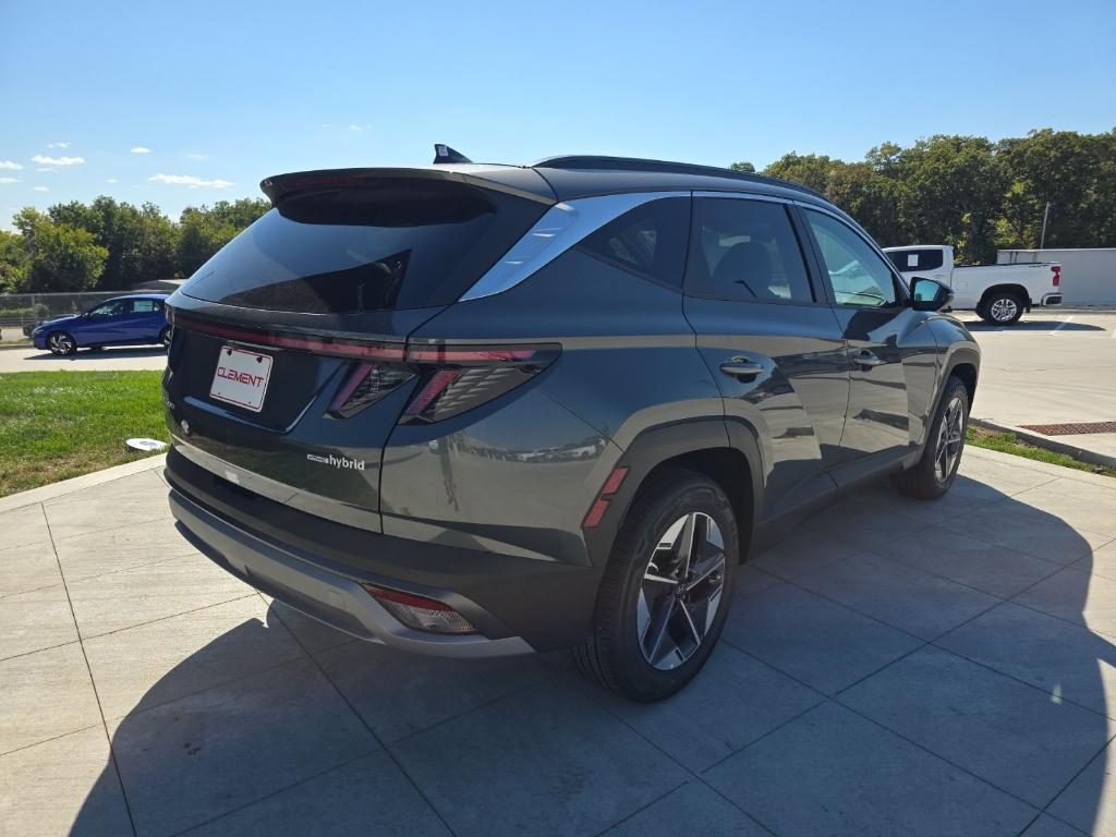 new 2025 Hyundai TUCSON Hybrid car, priced at $31,153