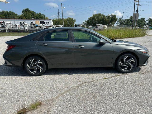 new 2024 Hyundai Elantra car, priced at $25,986