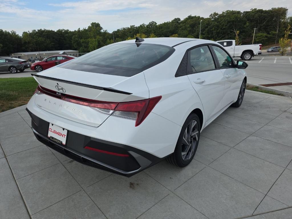 new 2025 Hyundai Elantra car, priced at $21,765