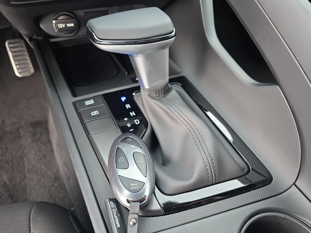 new 2025 Hyundai Elantra car, priced at $21,765
