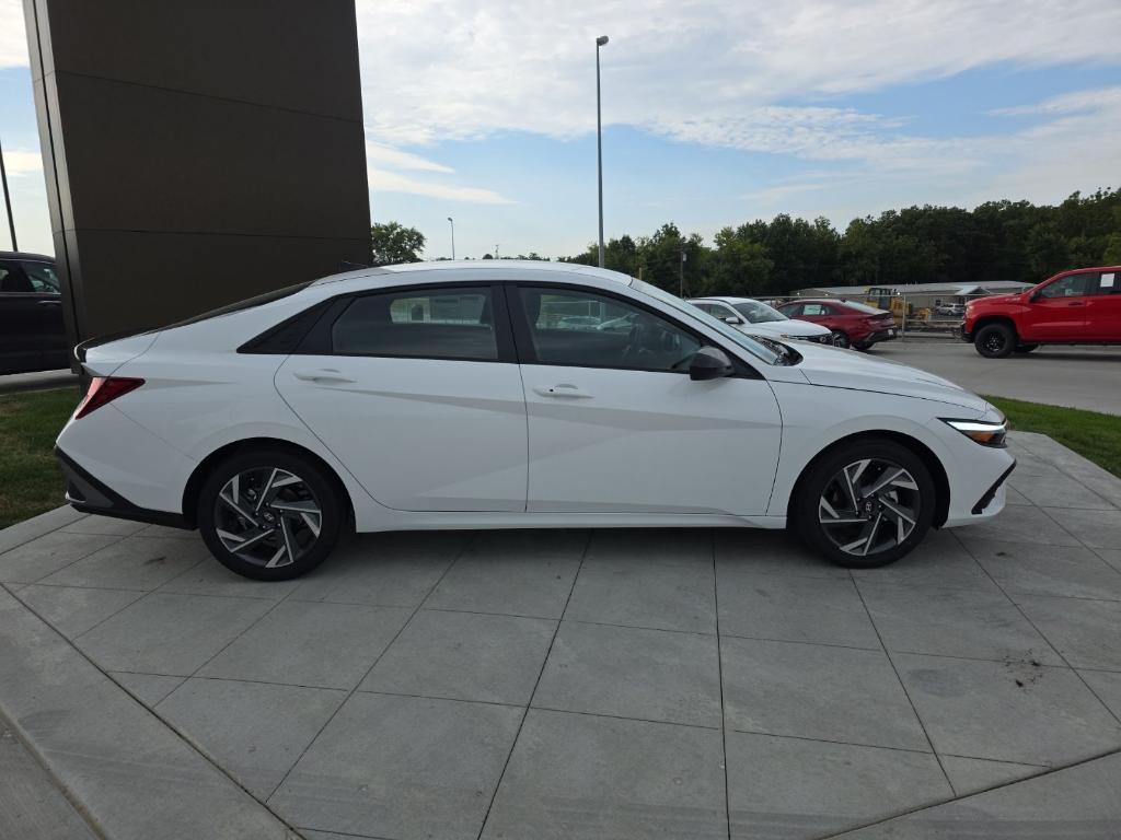 new 2025 Hyundai Elantra car, priced at $21,765