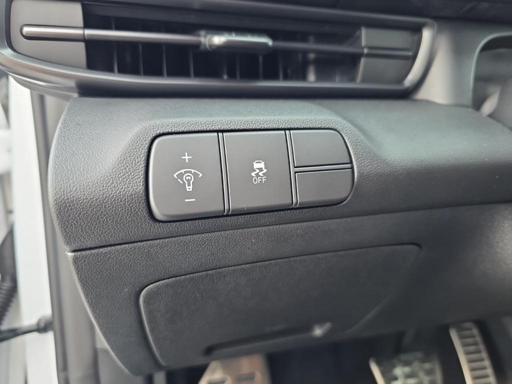 new 2025 Hyundai Elantra car, priced at $21,765