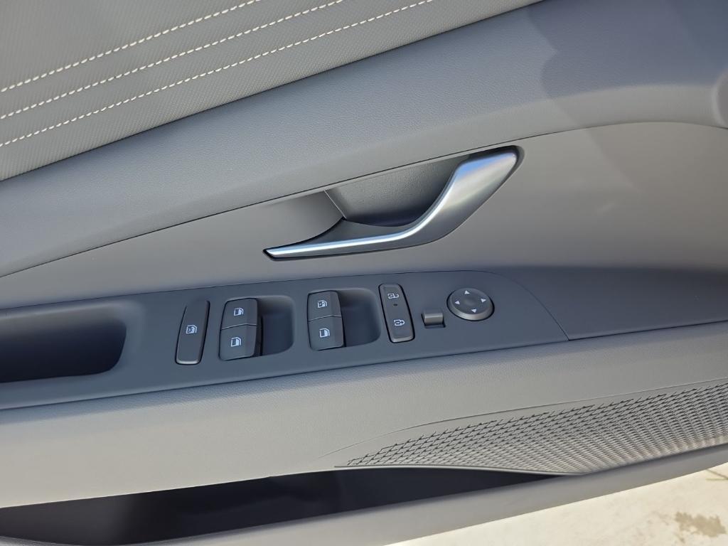 new 2025 Hyundai Elantra car, priced at $21,835
