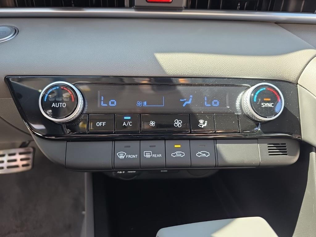 new 2025 Hyundai Elantra car, priced at $21,835