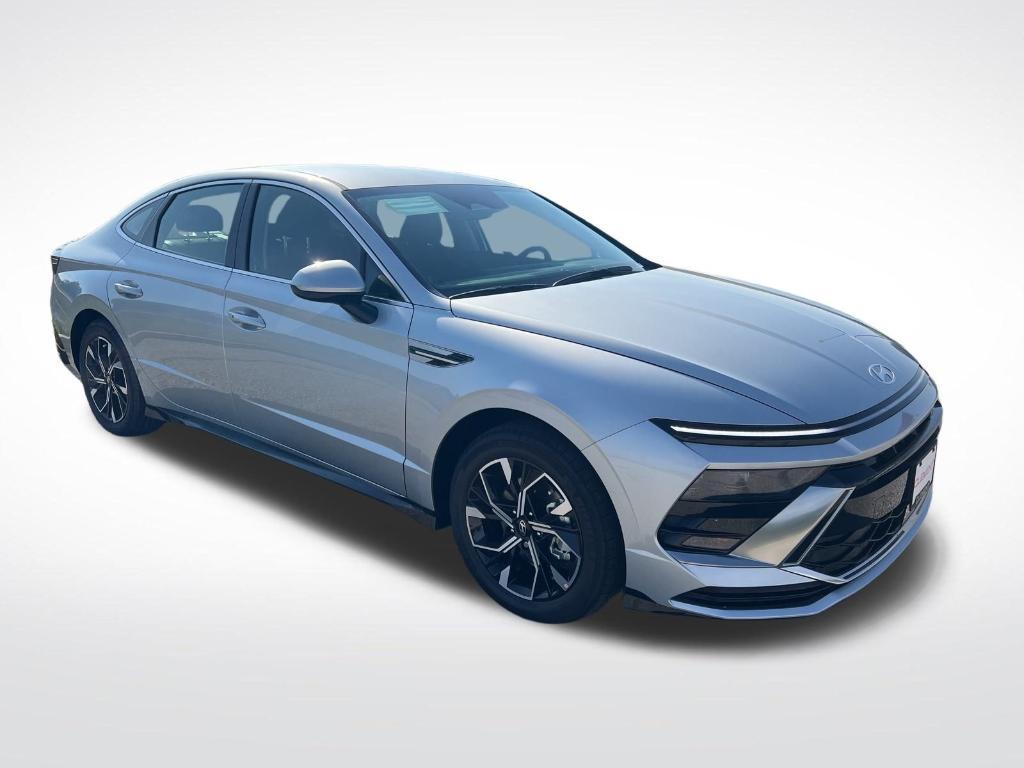 new 2024 Hyundai Sonata car, priced at $27,861