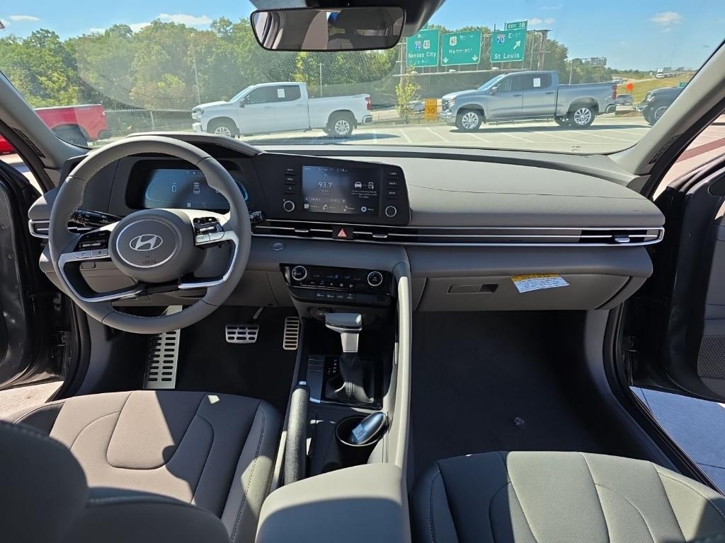 new 2025 Hyundai Elantra car, priced at $21,369