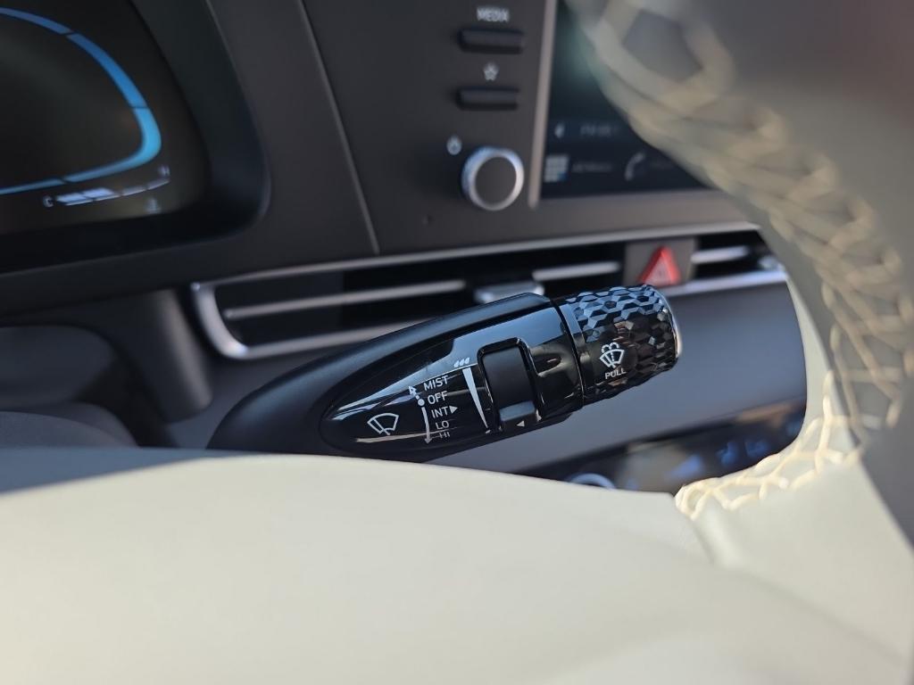 new 2025 Hyundai Elantra car, priced at $21,369