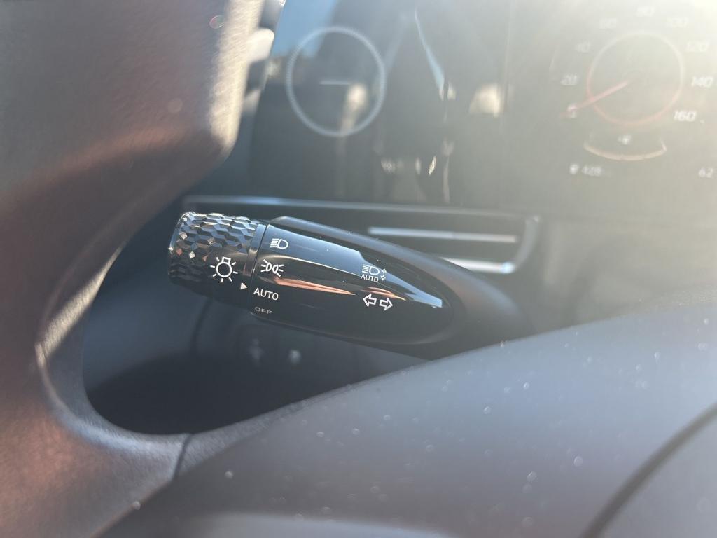 new 2024 Hyundai Elantra car, priced at $23,645