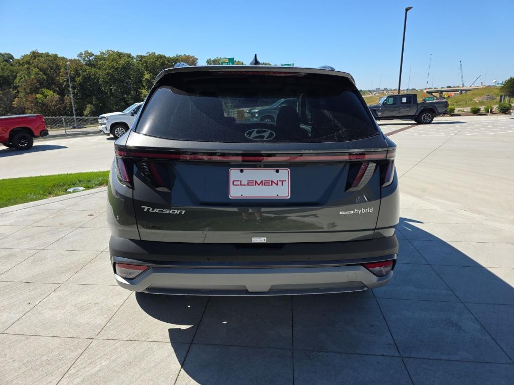 new 2025 Hyundai TUCSON Hybrid car, priced at $35,786