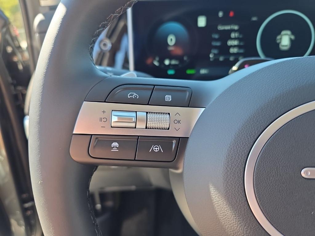 new 2025 Hyundai TUCSON Hybrid car, priced at $35,786