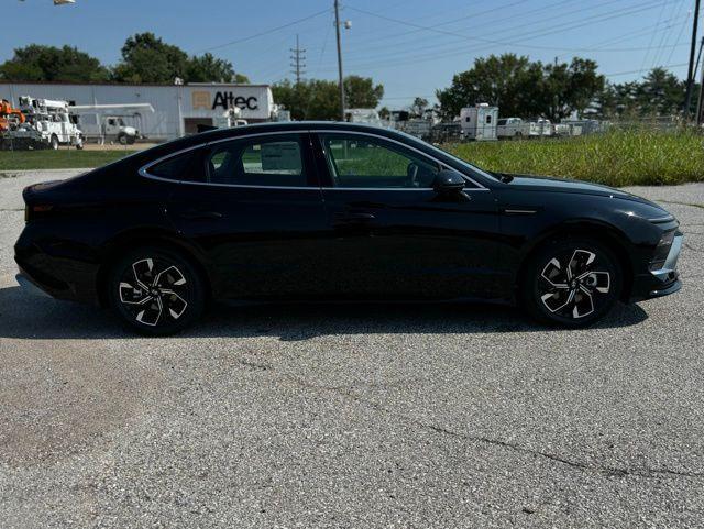 new 2024 Hyundai Sonata car, priced at $28,293