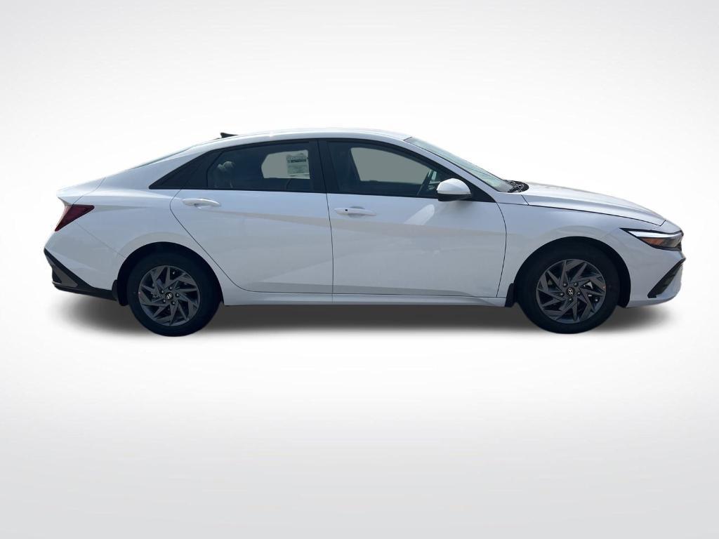 new 2024 Hyundai Elantra car, priced at $24,717