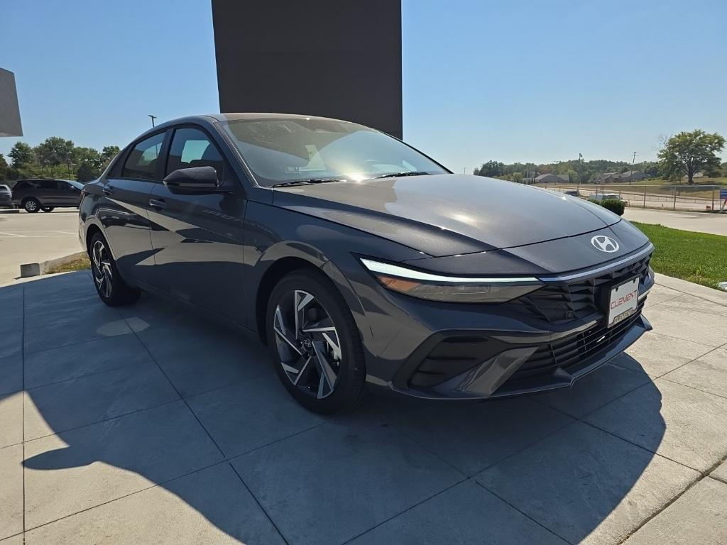 new 2025 Hyundai Elantra car, priced at $21,395