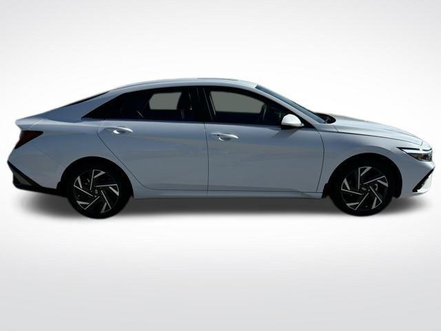 new 2024 Hyundai Elantra car, priced at $26,468