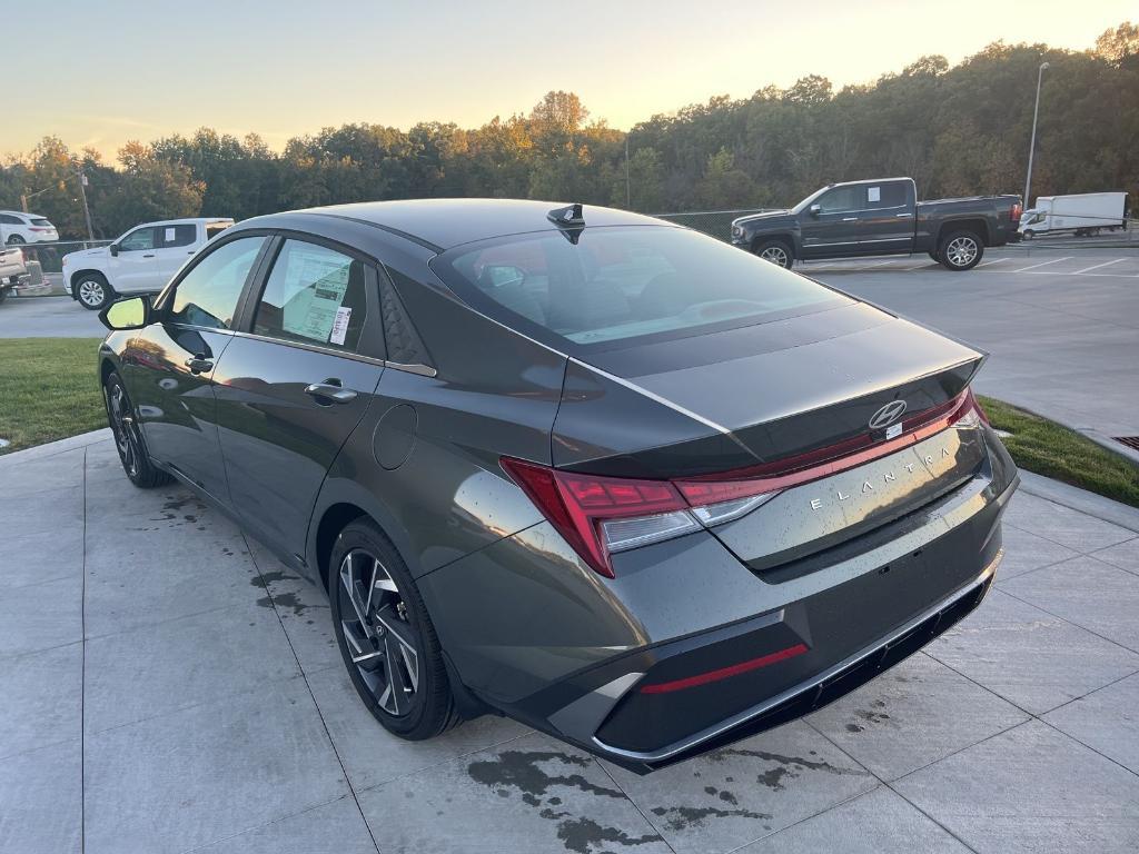 new 2024 Hyundai Elantra car, priced at $25,365