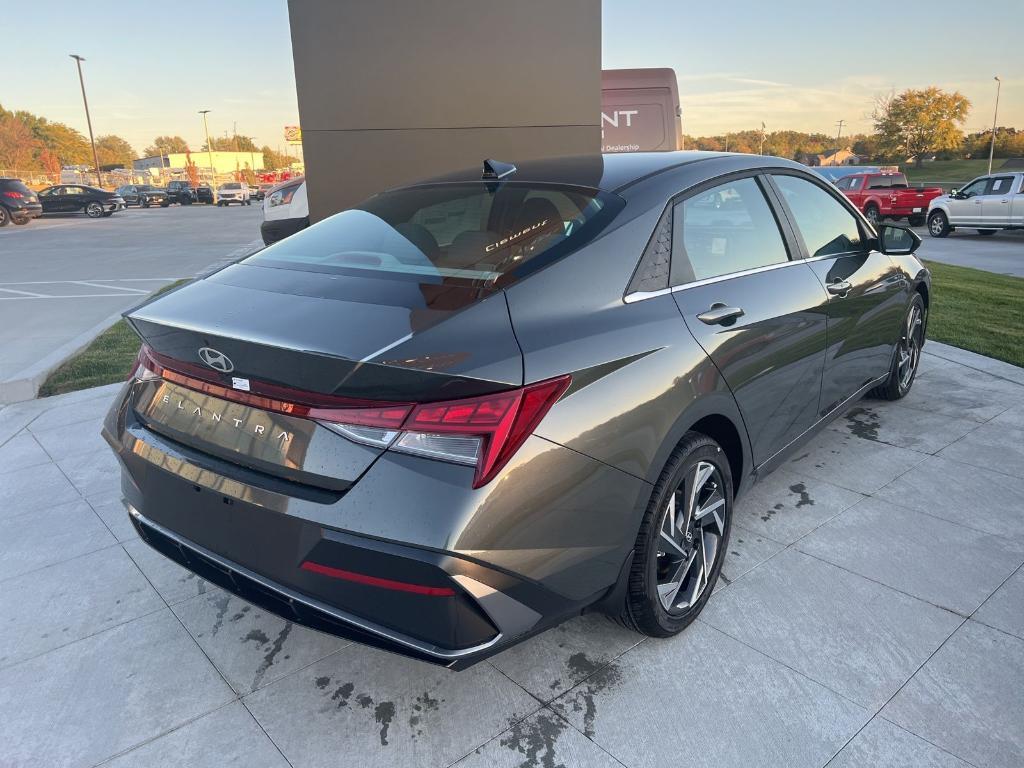 new 2024 Hyundai Elantra car, priced at $25,365