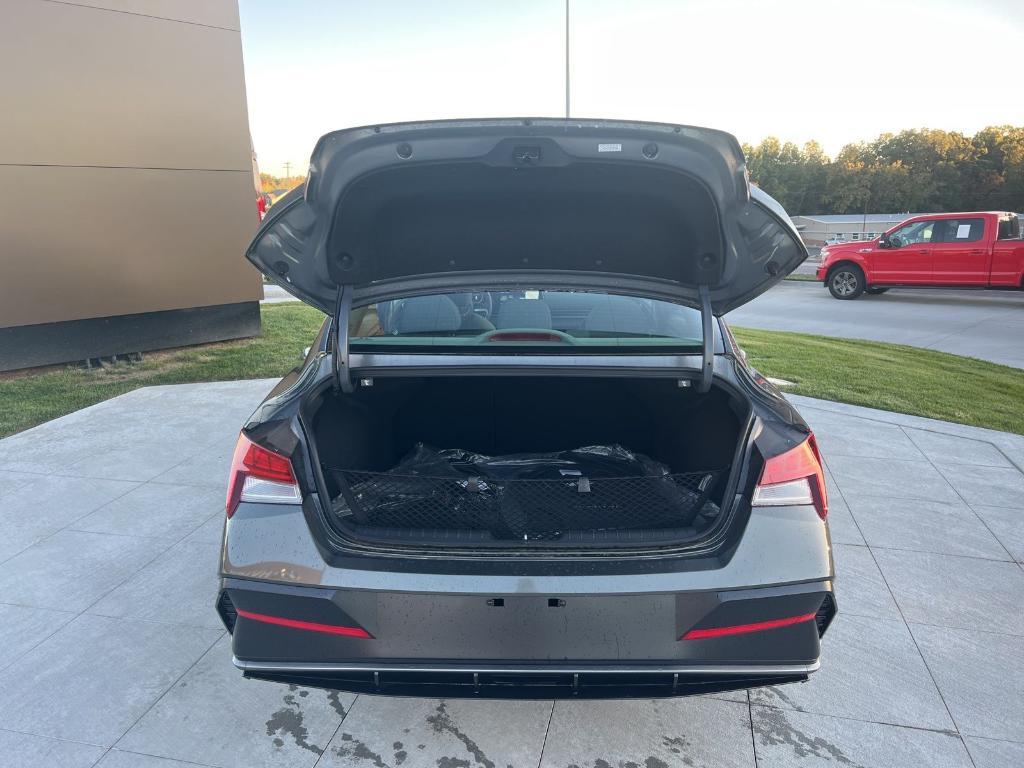 new 2024 Hyundai Elantra car, priced at $25,365