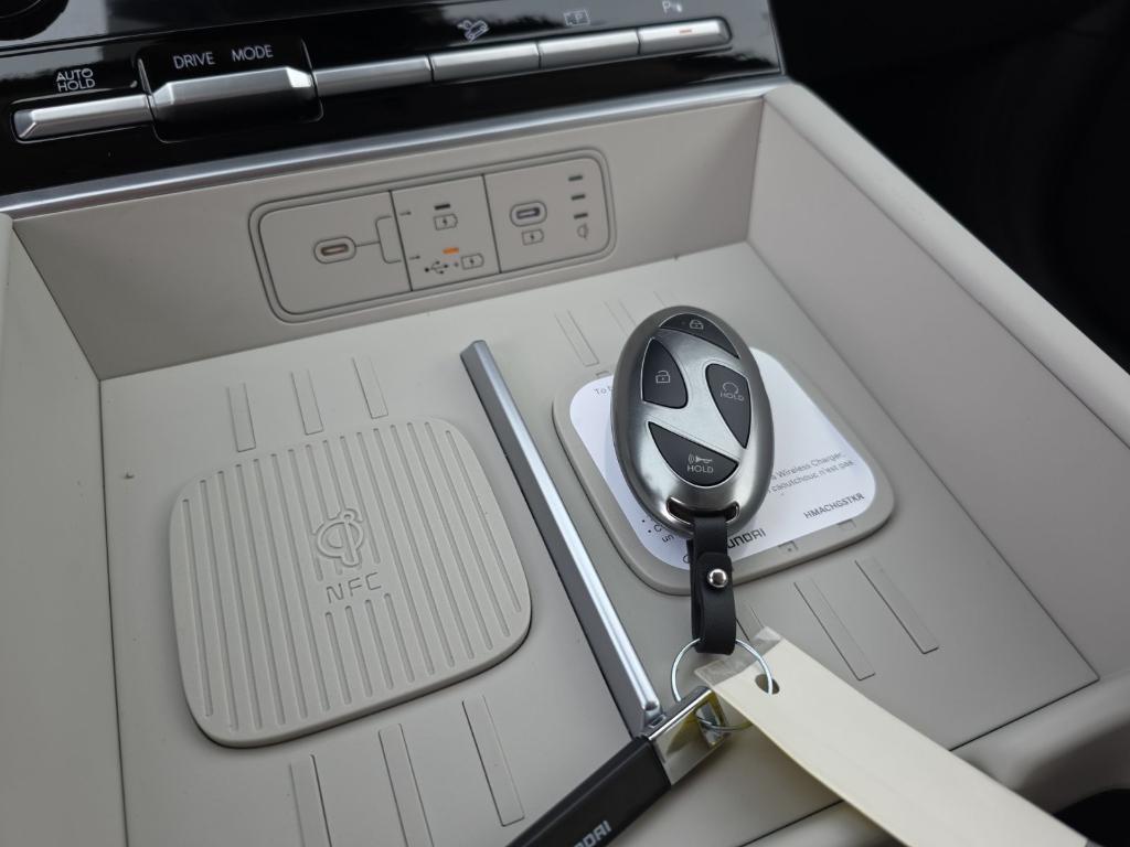 new 2026 Hyundai SANTA FE HEV car, priced at $35,895