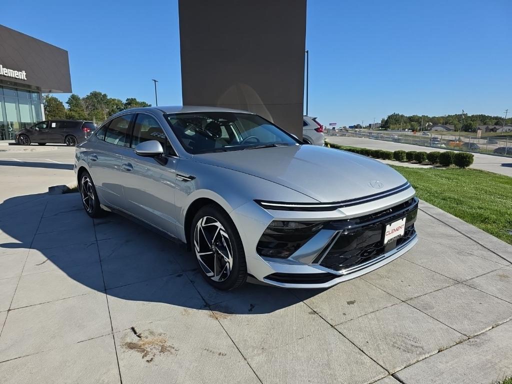 new 2026 Hyundai Sonata car, priced at $30,732