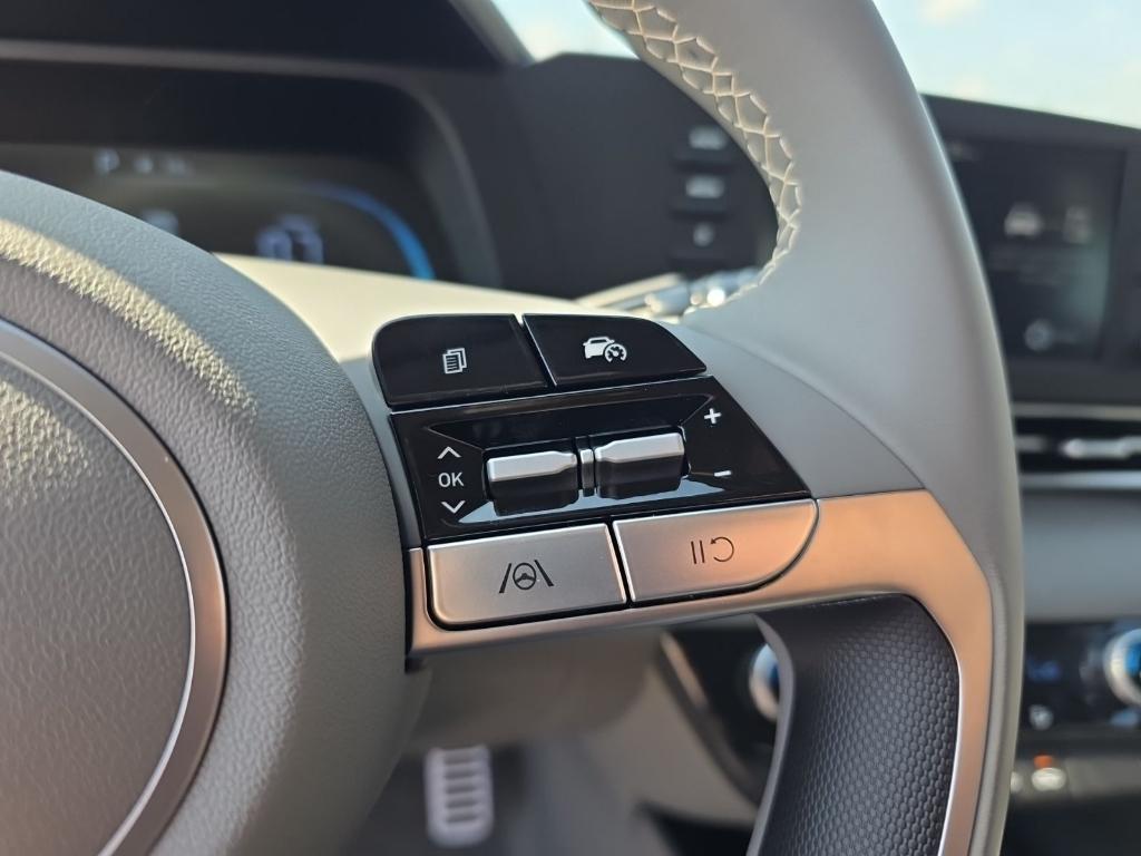 new 2025 Hyundai Elantra car, priced at $21,325