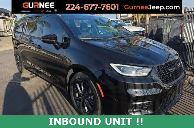 used 2021 Chrysler Pacifica car, priced at $23,882