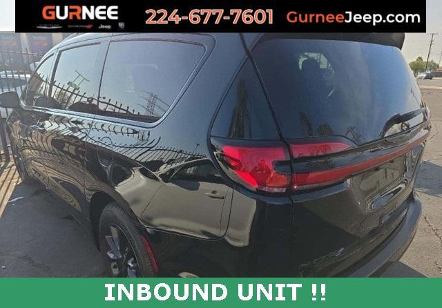 used 2021 Chrysler Pacifica car, priced at $23,882