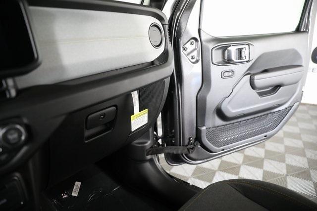 new 2025 Jeep Wrangler car, priced at $37,411