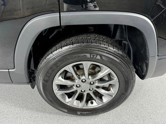 used 2021 Jeep Cherokee car, priced at $21,998