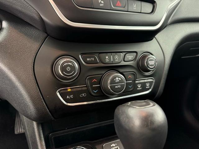 used 2021 Jeep Cherokee car, priced at $21,998