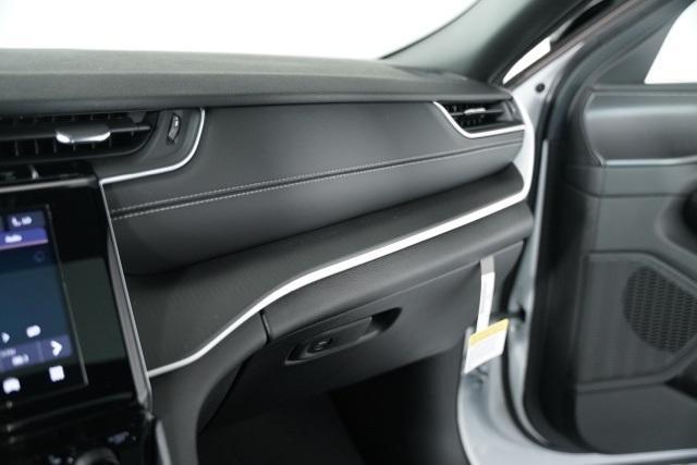 new 2025 Jeep Grand Cherokee L car, priced at $43,304