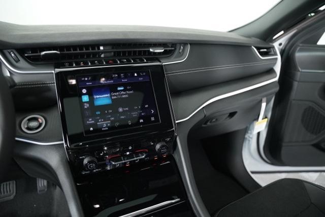 new 2025 Jeep Grand Cherokee L car, priced at $43,304