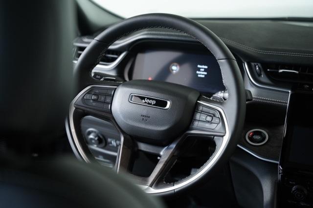 new 2025 Jeep Grand Cherokee car, priced at $42,395