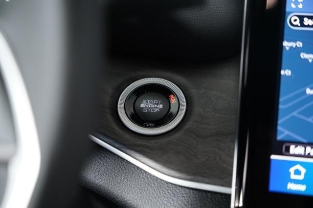 new 2025 Jeep Grand Cherokee car, priced at $42,395