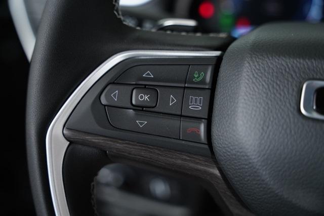 new 2025 Jeep Grand Cherokee car, priced at $42,395