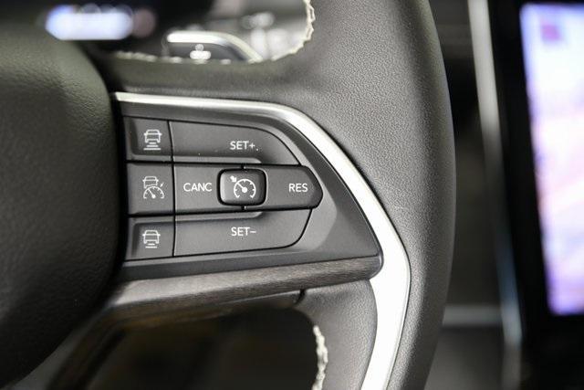 new 2025 Jeep Grand Cherokee car, priced at $45,207