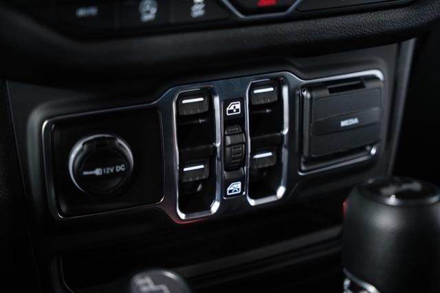 new 2025 Jeep Wrangler car, priced at $42,327