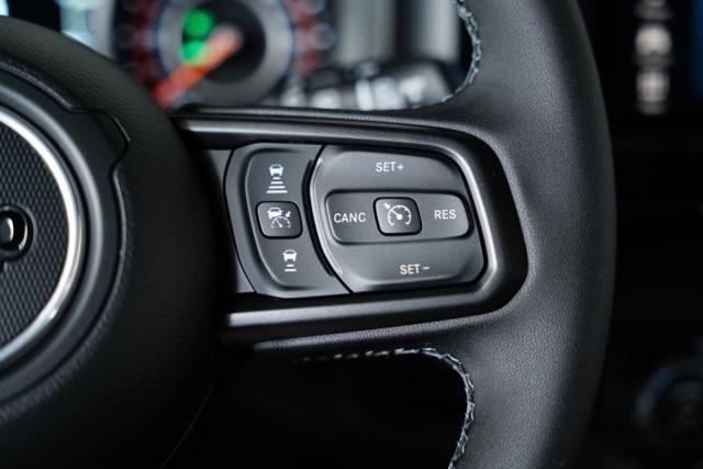 new 2025 Jeep Wrangler car, priced at $42,327