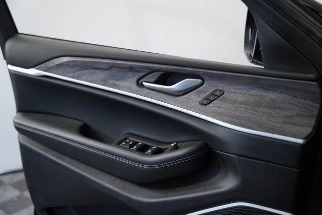 used 2022 Jeep Grand Cherokee car, priced at $32,659