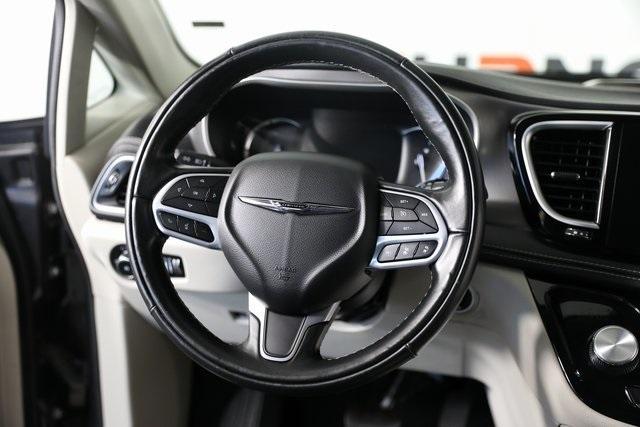 used 2022 Chrysler Pacifica Hybrid car, priced at $25,466