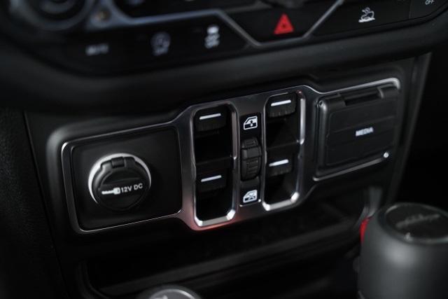 new 2025 Jeep Gladiator car, priced at $42,008