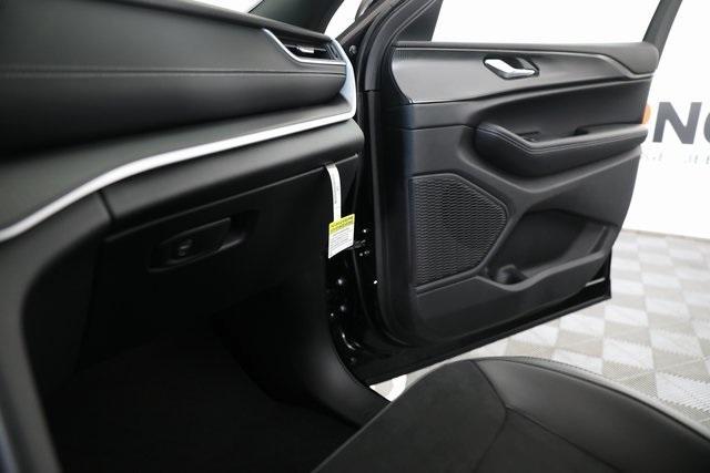 new 2025 Jeep Grand Cherokee L car, priced at $43,834