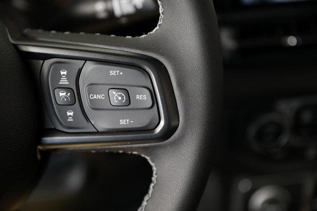 new 2025 Jeep Gladiator car, priced at $52,136